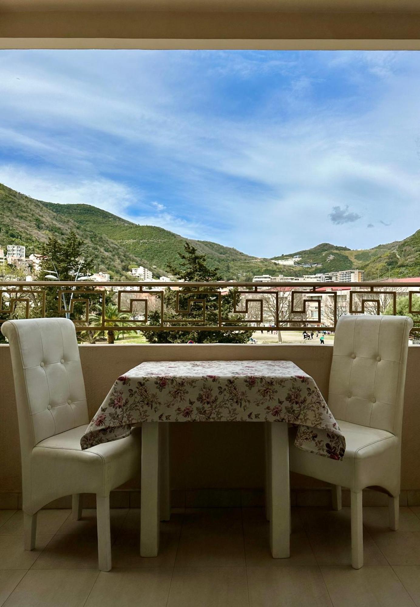 Apartmani Simona Budva Bagian luar foto