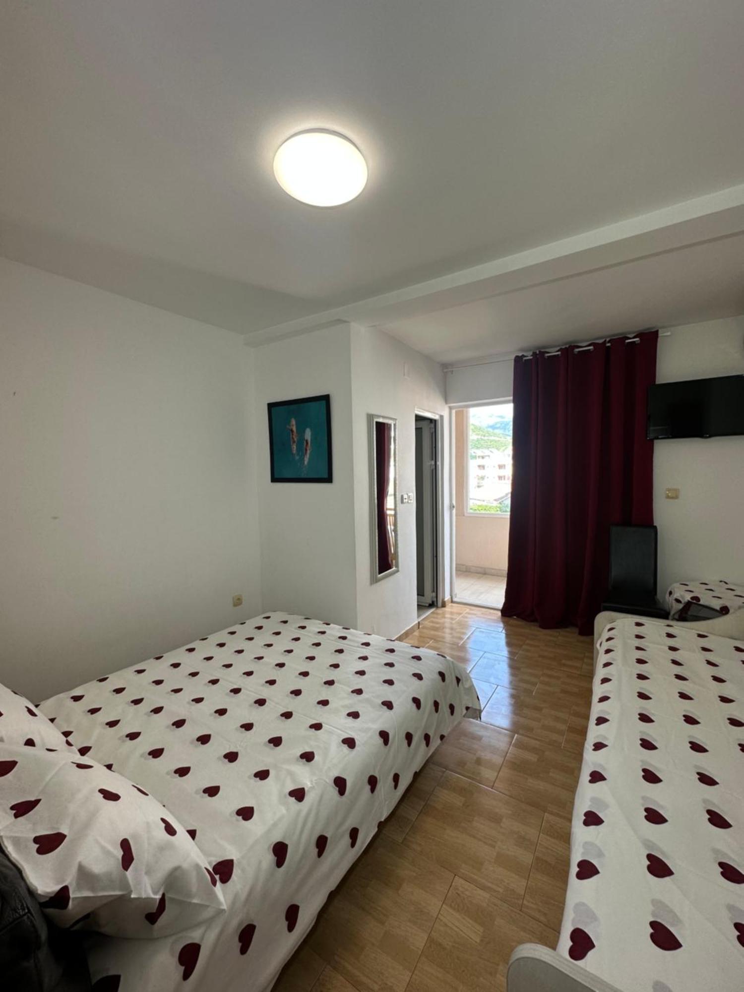 Apartmani Simona Budva Bagian luar foto